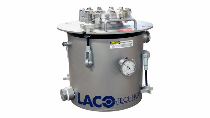 Vertical Cylindrical Vacuum Chamber, angled view lid closed